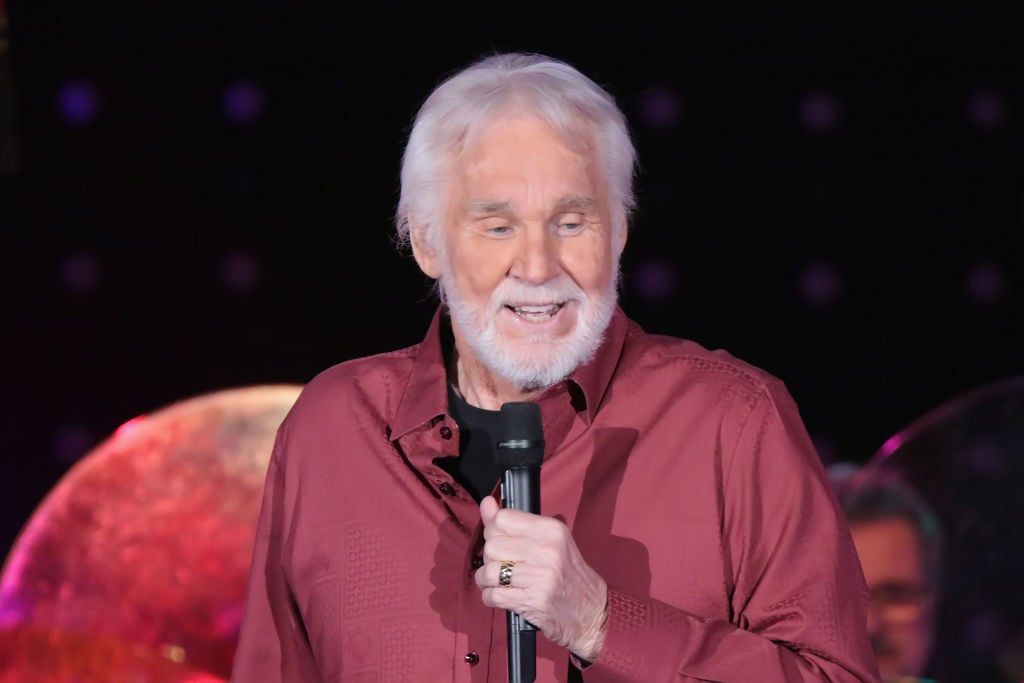 Kenny Rogers in 2017 | Donald Kravitz/Getty Images