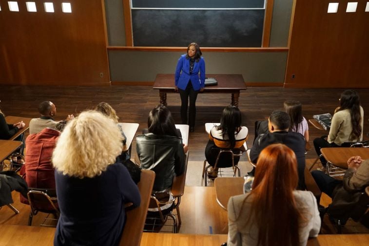 Viola Davis teaching her law students