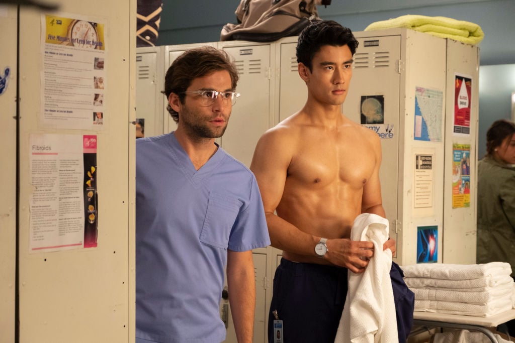 Jake Borelli and Alex Landi in 'Grey's Anatomy' 