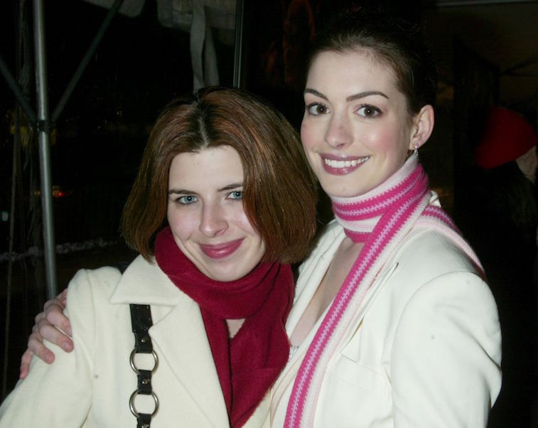 Anne Hathaway and Heather Matarazzo 
