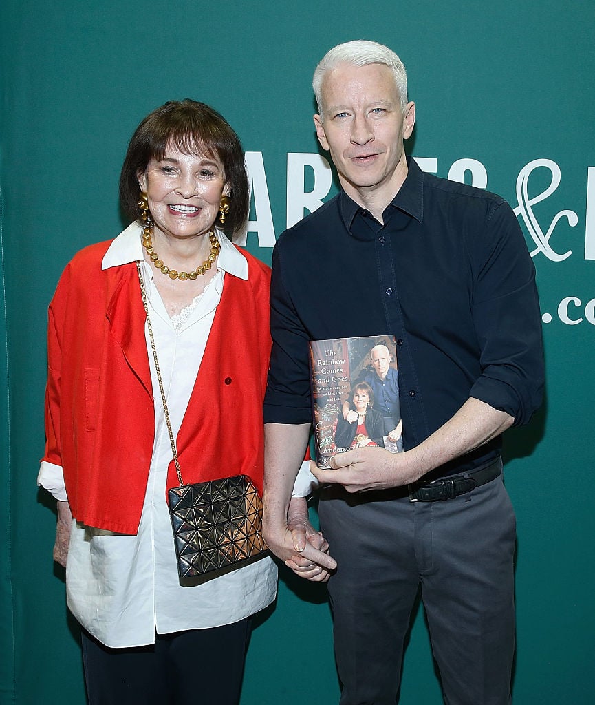 Gloria vanderbilt net worth at the time of her death Anderson Cooper Reveals What His Mother Gloria Vanderbilt S Estate Is Really Worth