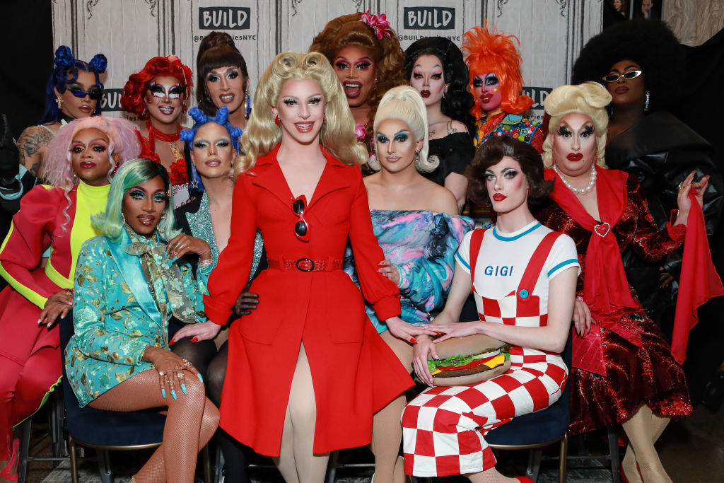 The cast of 'RuPaul's Drag Race' season 12 with Miz Cracker