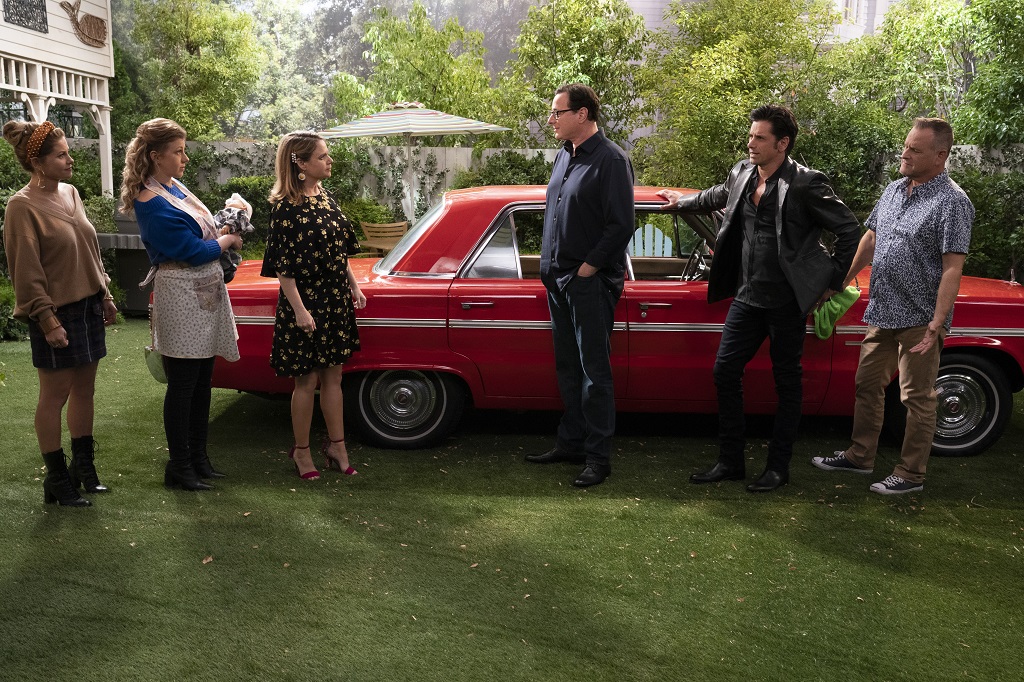 Candace Cameron Bure, Jodie Sweetin, Andrea Barber, Bob Saget, John Stamos, and Dave Coulier in episode 512 of 'Fuller House'