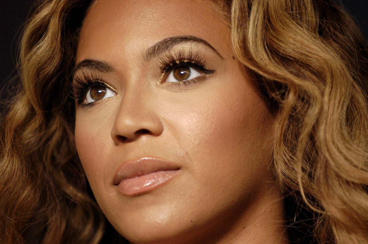 Beyoncé Plastic Surgery: Doc Says Singer Has Had Rhinoplasty and Breast ...