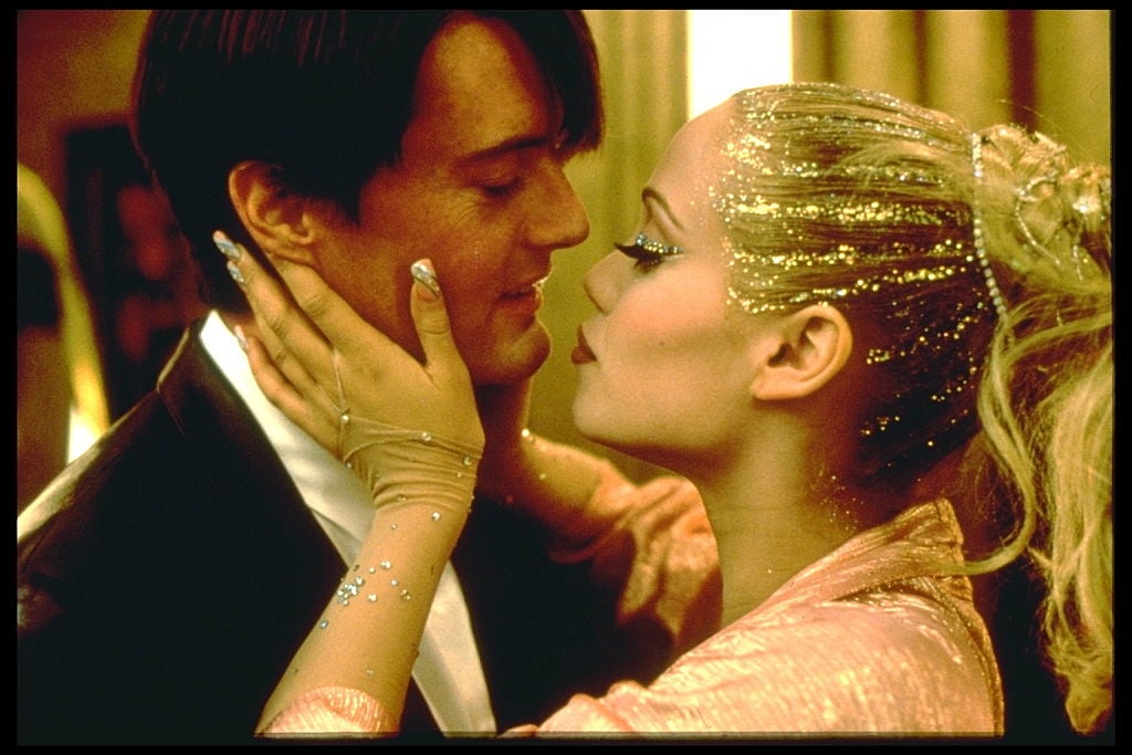 Elizabeth Berkley and Kyle MacLachlan