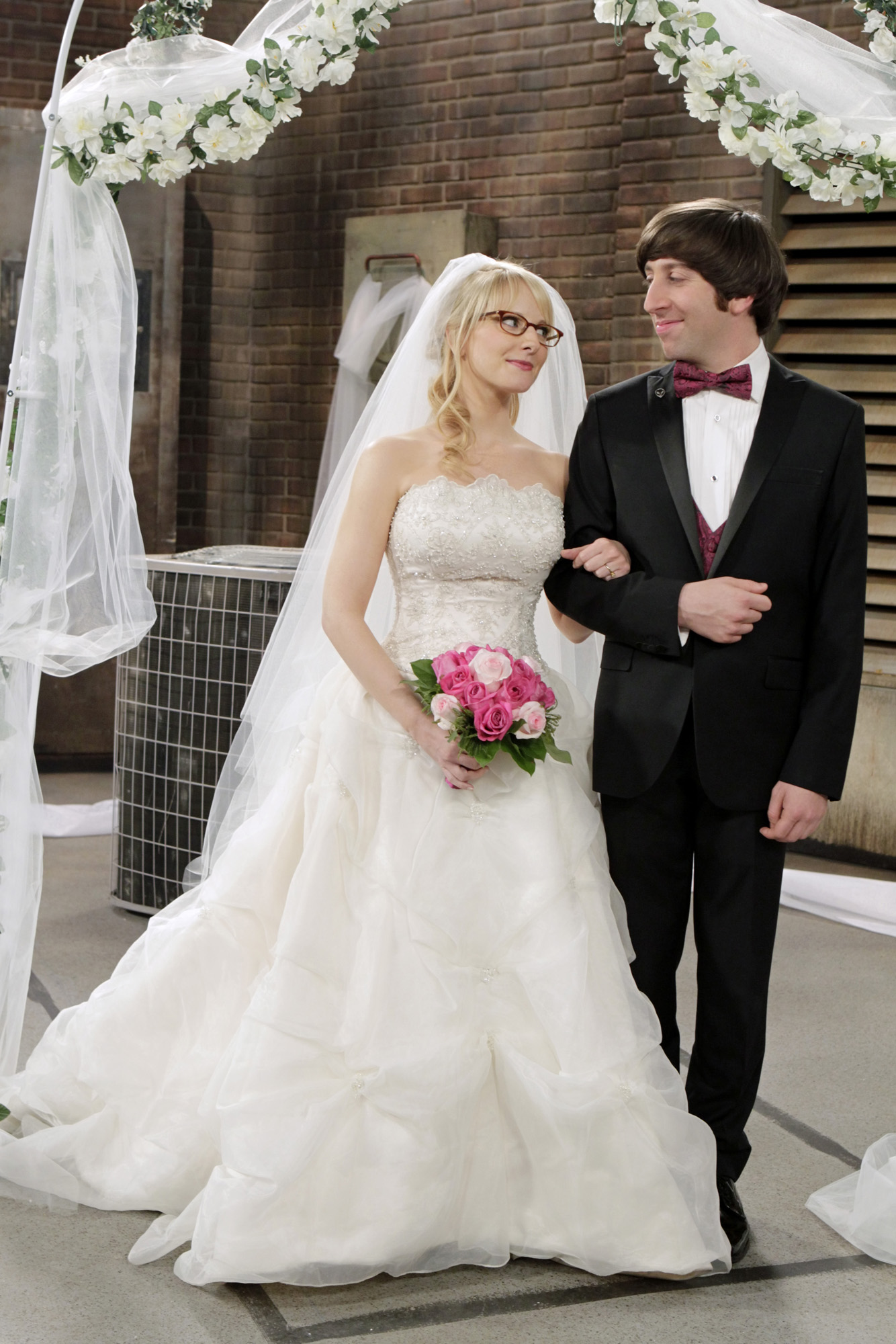 Howard Wolowitz and Bernadette Rostenkowski get married ahead of Howard's NASA launch