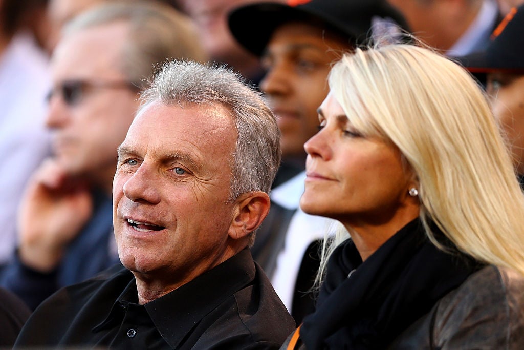 Joe Montana and his wife Jennifer at a baseball game