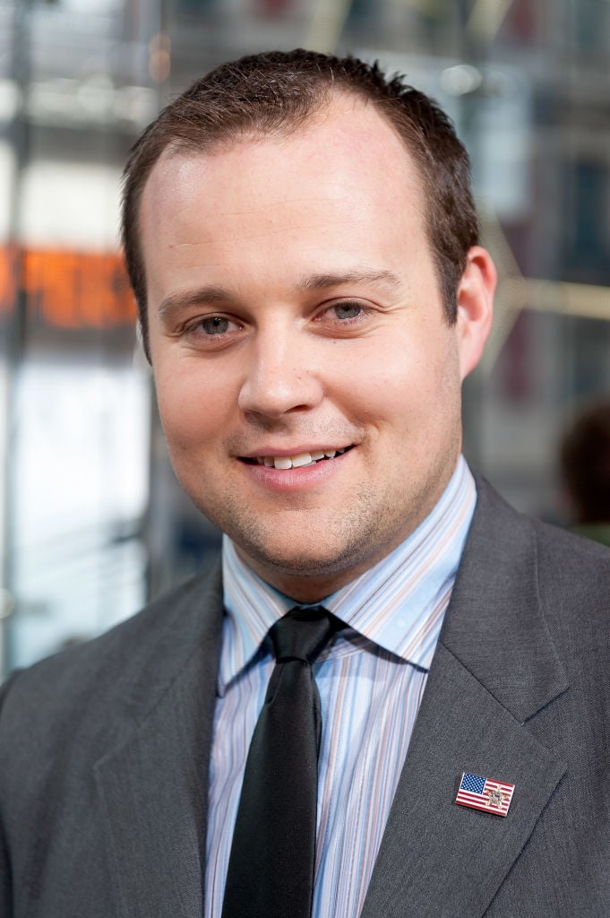 Josh Duggar visits 'Extra' at their New York studios