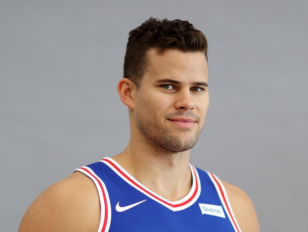 Kris Humphries posing for a photo in 2017