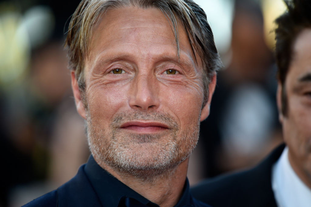 ‘Hannibal’ Star Mads Mikkelsen Has the Funniest Story About Rihanna