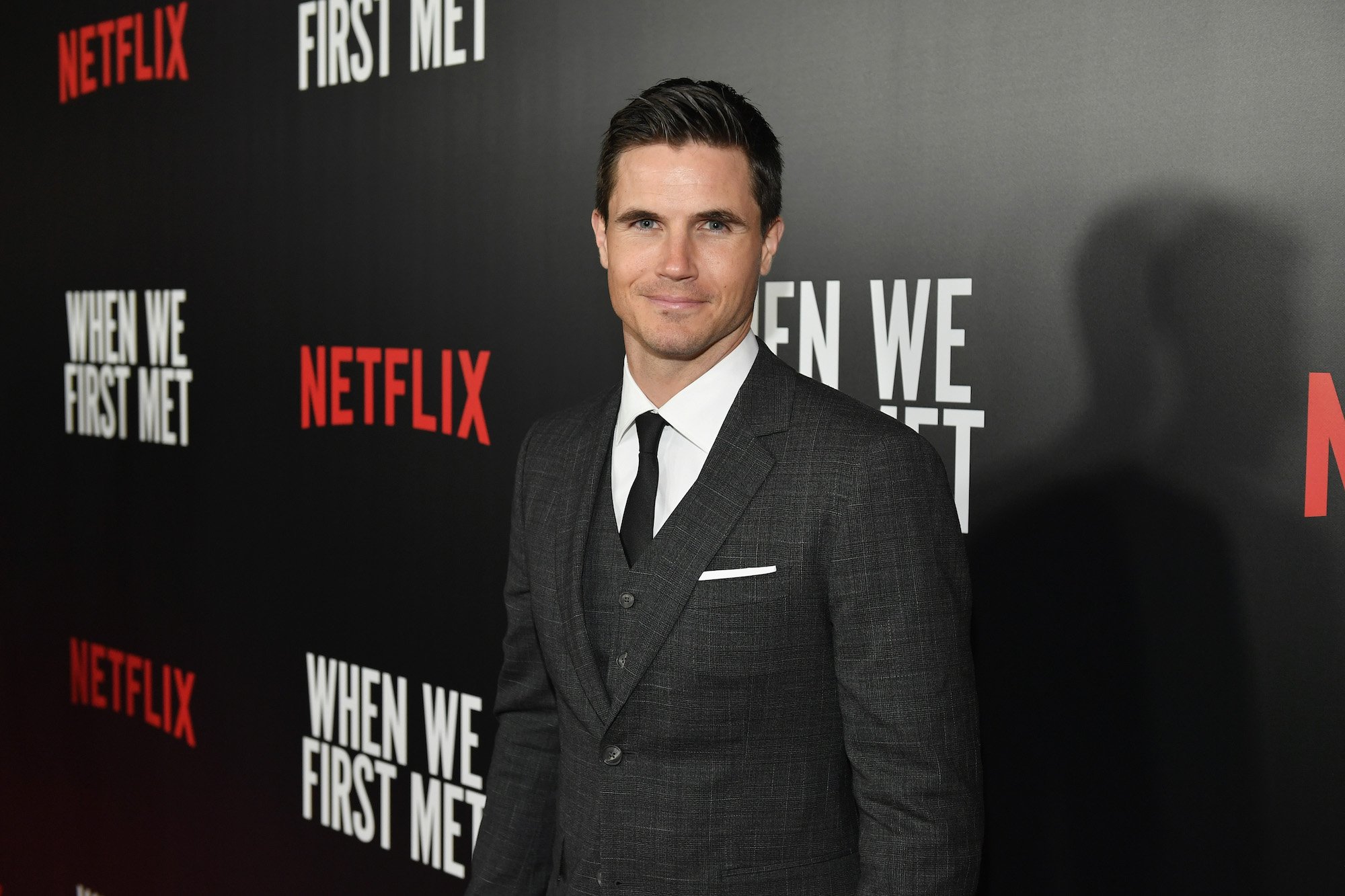 Who Is ‘Upload’ Star Robbie Amell?