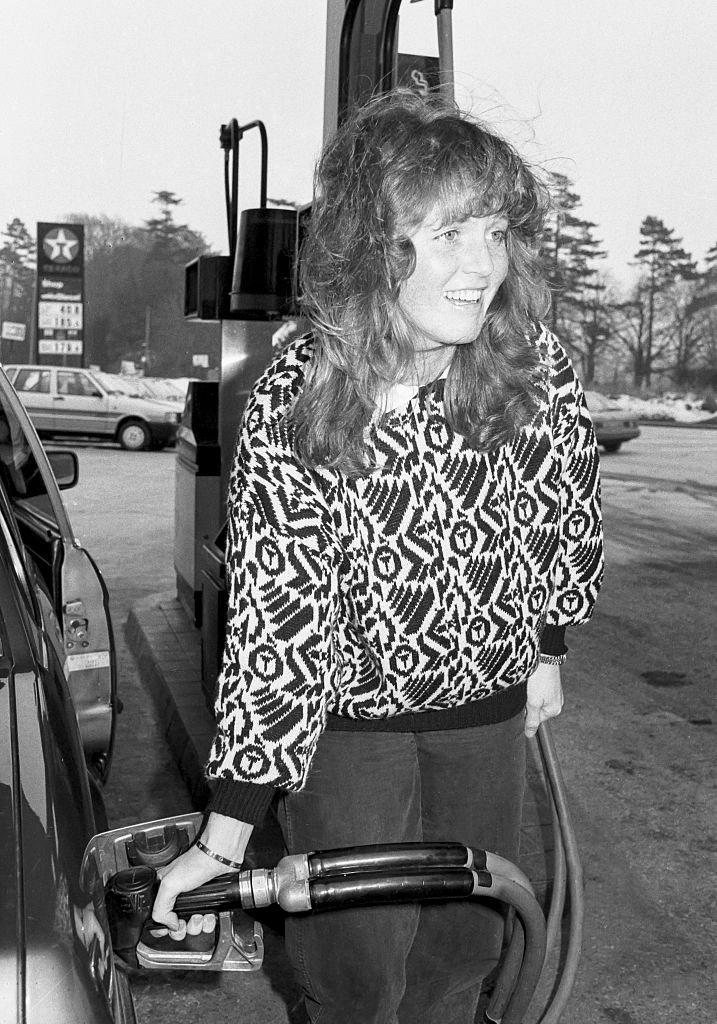 Sarah Ferguson refuels her car in 1986