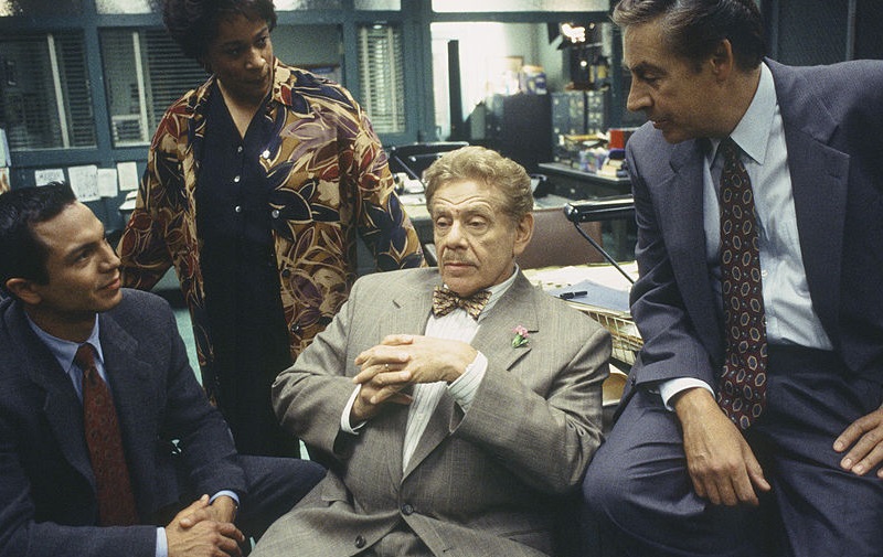 Jerry Stiller with the cast of 'Law and Order'
