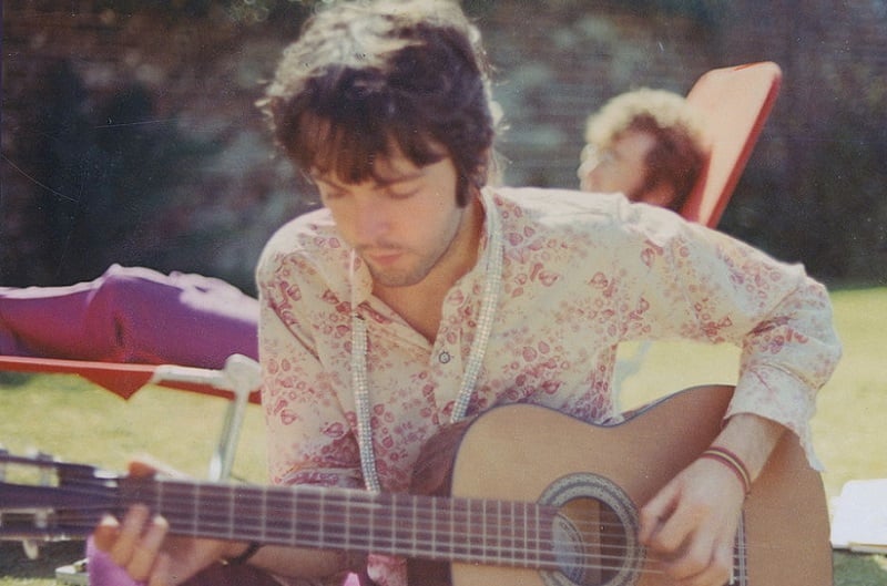 Paul McCartney with a guitar, 1967
