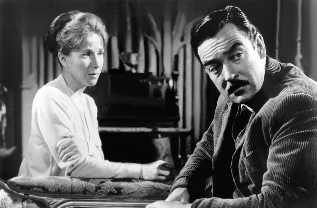 actors on the set of The Haunting