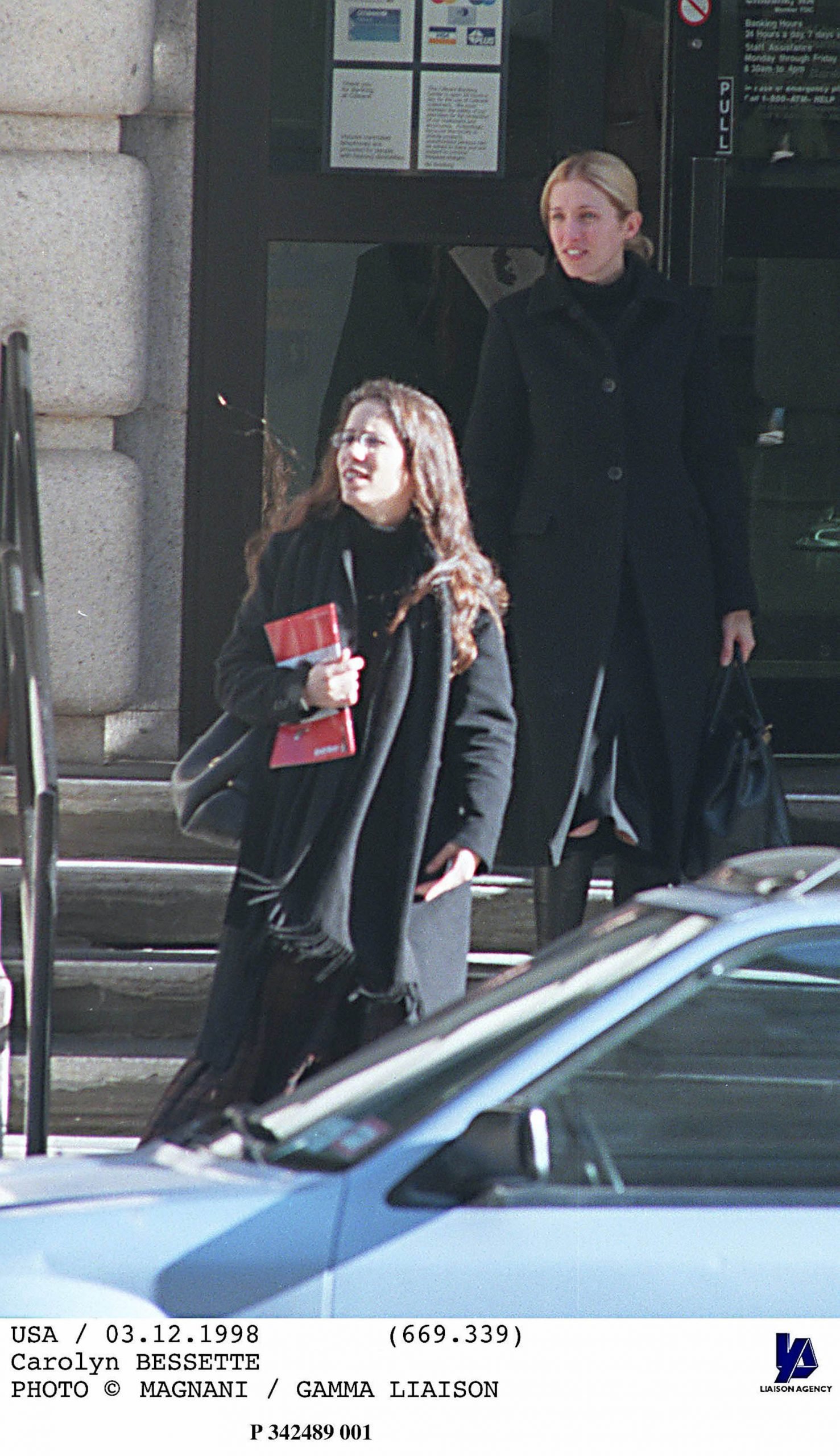 Carolyn Bessette Kennedy and sister, Lauren Bessette Kennedy, leave apartment in Manhattan