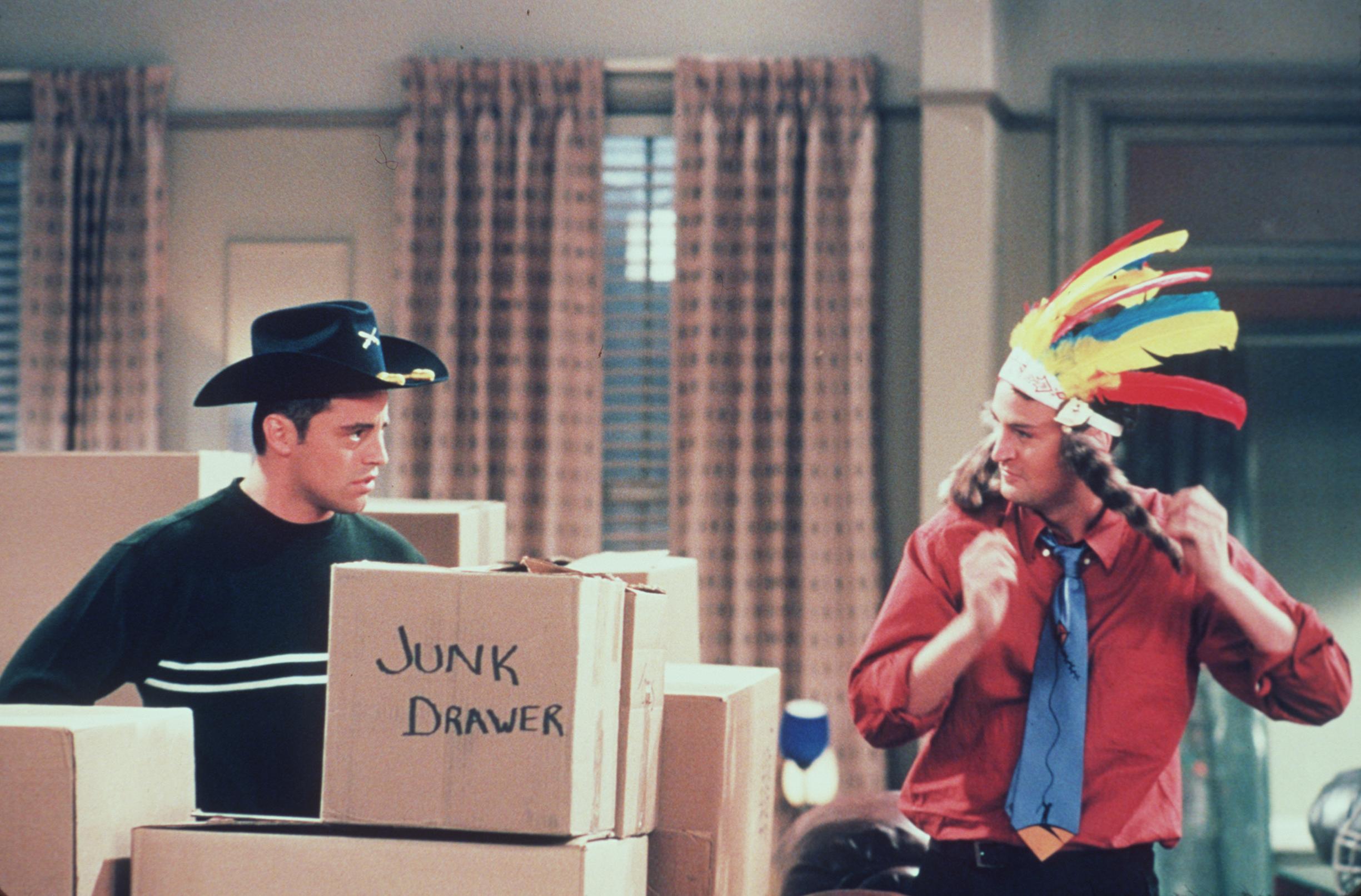 Chandler and Joey pack up their apartment