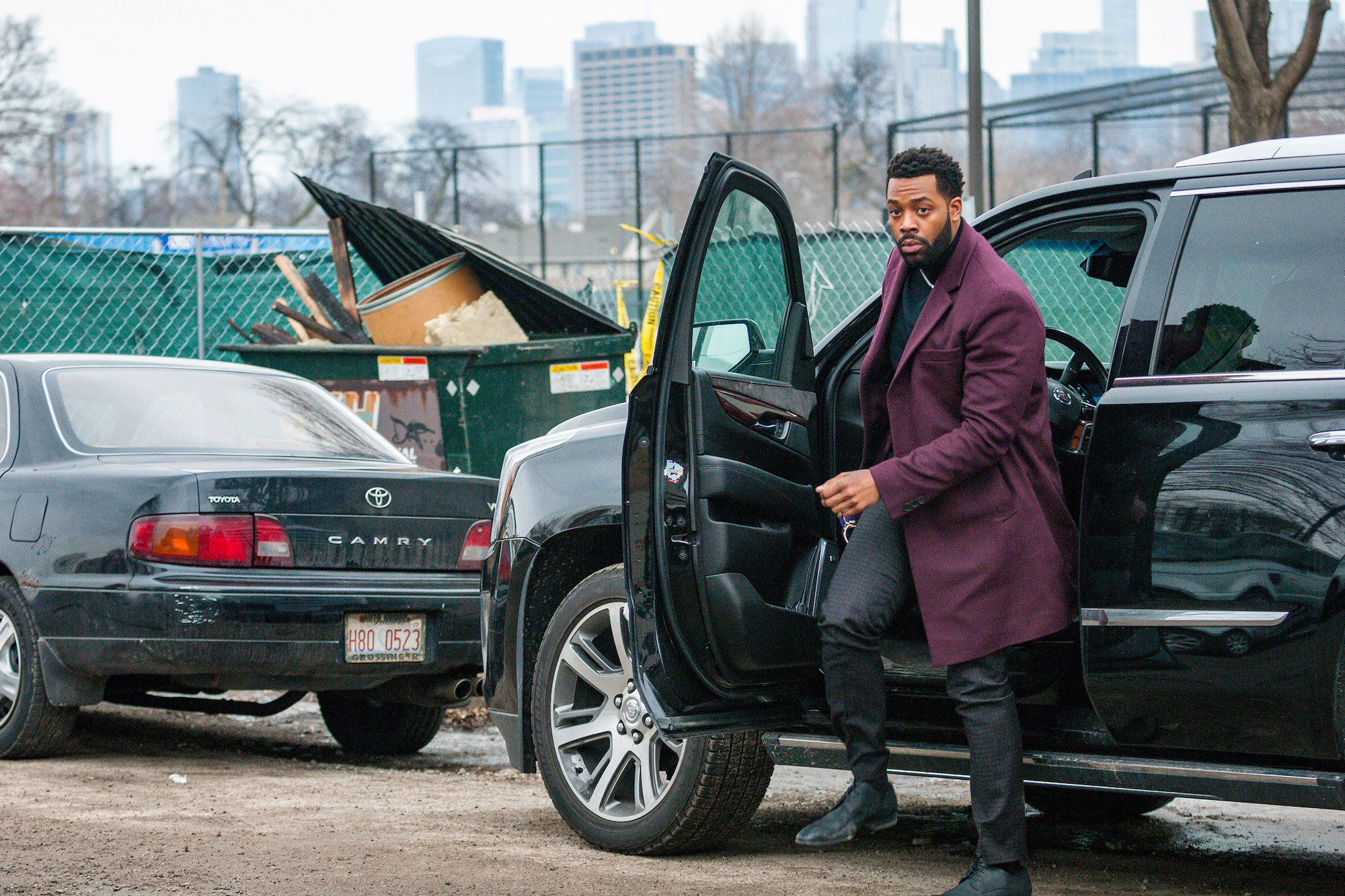 LaRoyce Hawkins as Office Kevin Atwater on 'Chicago P.D.' getting out of a car