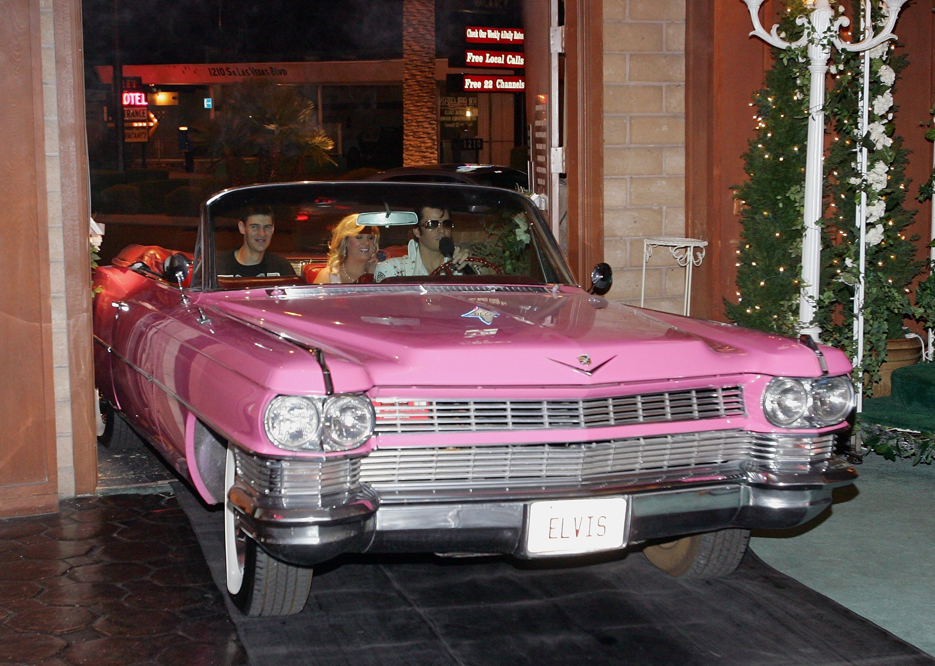 A replica of Elvis' pink Cadillac