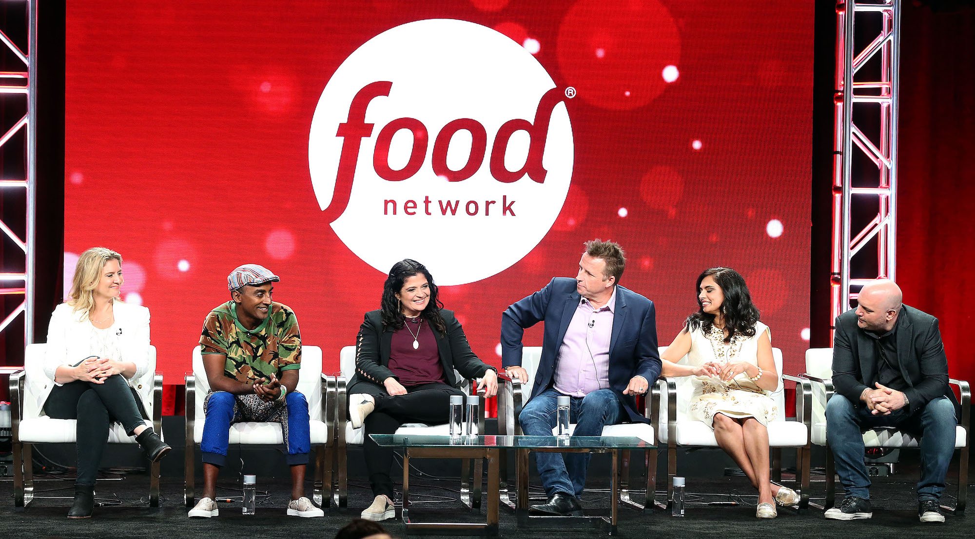 (L-R) Amanda Freitag, Marcus Samuelsson, Alex Guamaschelli, Marc Murphy, Maneet Chauhan, Chris Santos of the television show "Chopped"