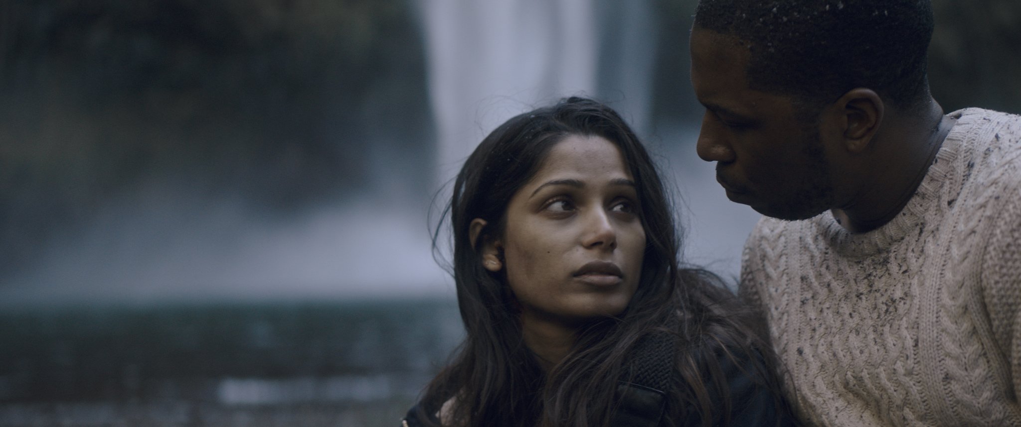 Freida Pinto and Leslie Odom Jr.
