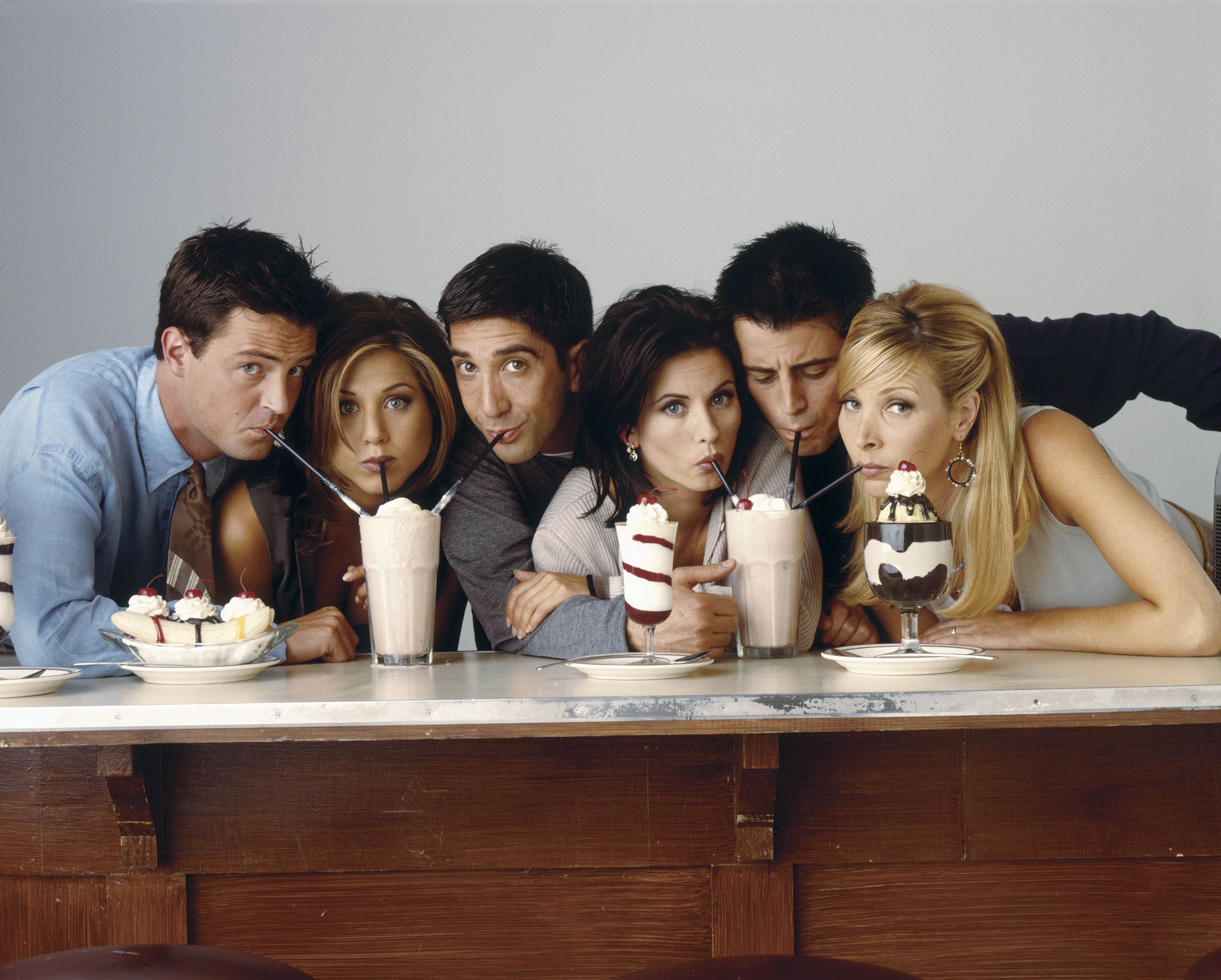 Matthew Perry as Chandler Bing, Jennifer Aniston as Rachel Green, David Schwimmer as Ross Geller, Courteney Cox as Monica Geller, Matt Le Blanc as Joey Tribbiani, and Lisa Kudrow as Phoebe Buffay