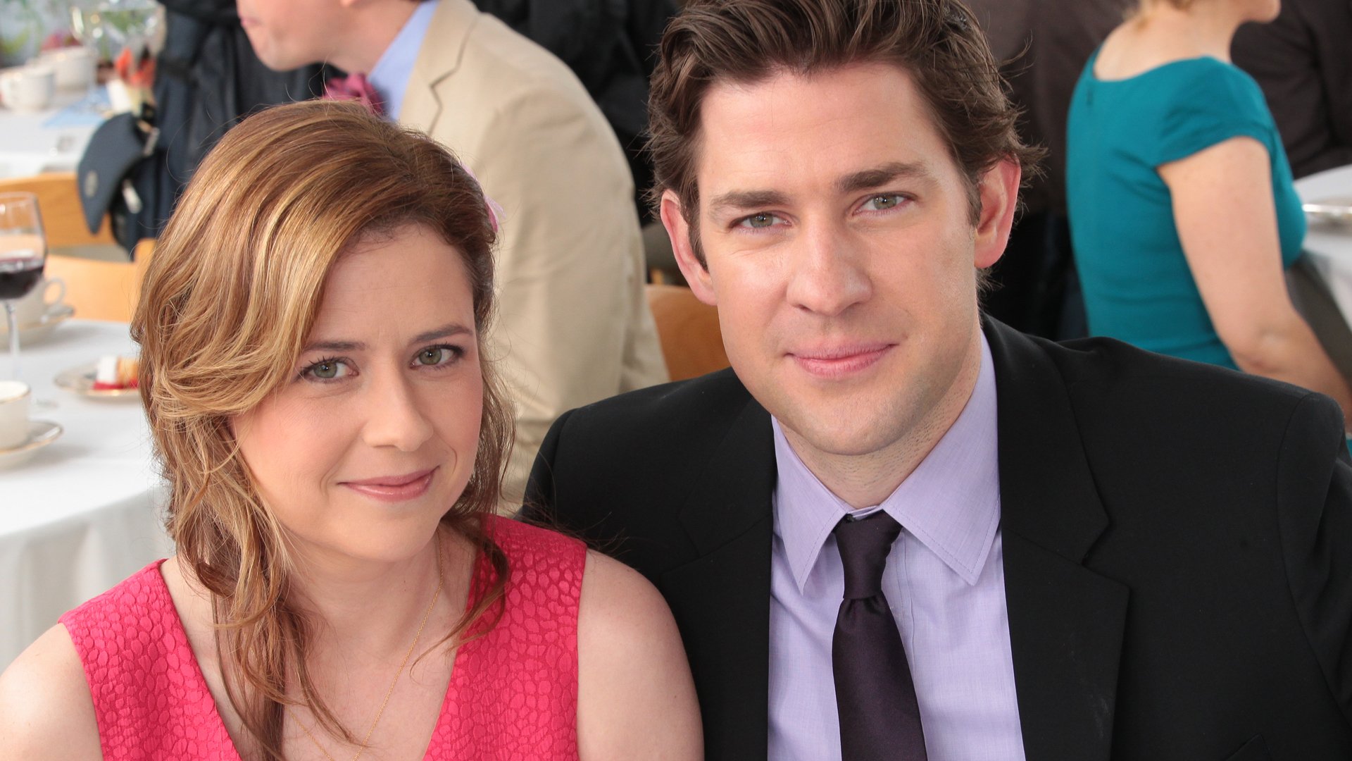 Jenna Fischer as Pam Beesly Halpert, John Krasinski as Jim Halpert on 'The Office' Season 9