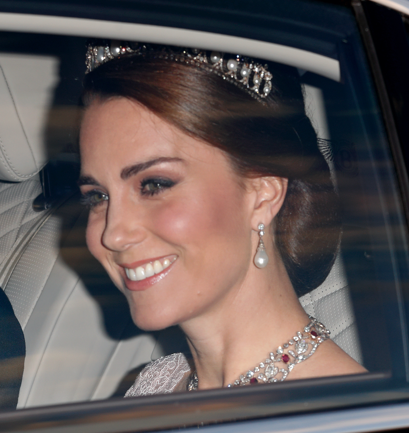 Kate Middleton attends 2017 state banquet 