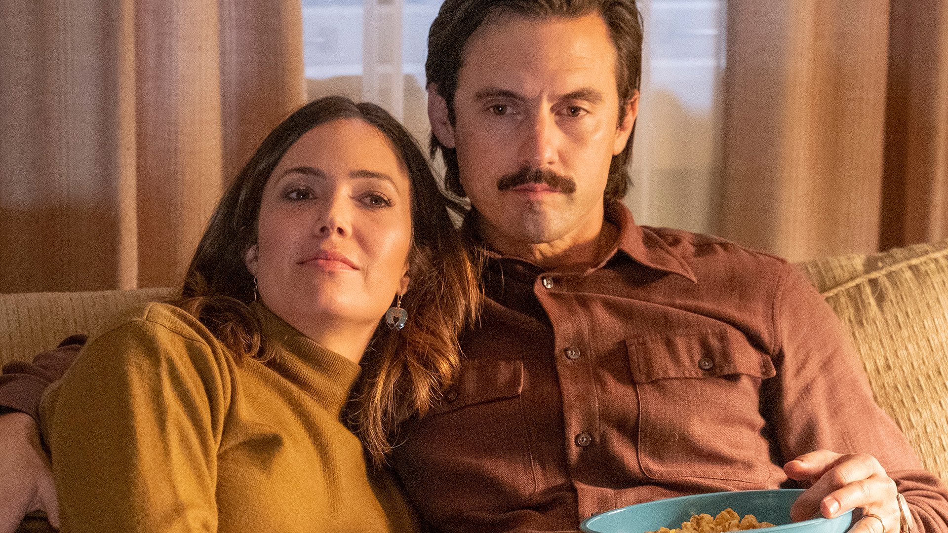 Mandy Moore as Rebecca, Milo Ventimiglia as Jack on 'This Is Us' Season 4