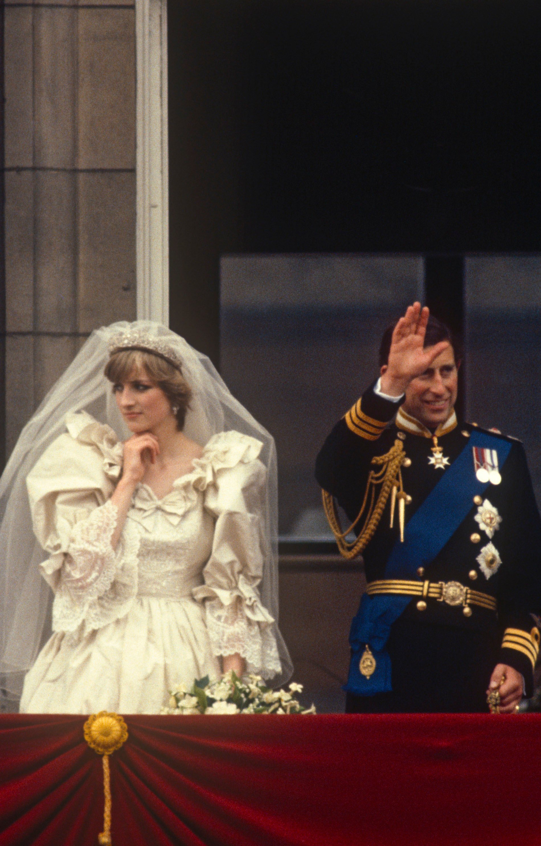 Princess Diana and Prince Charles on the balcony of Buckingham Palace after their 1981 royal wedding