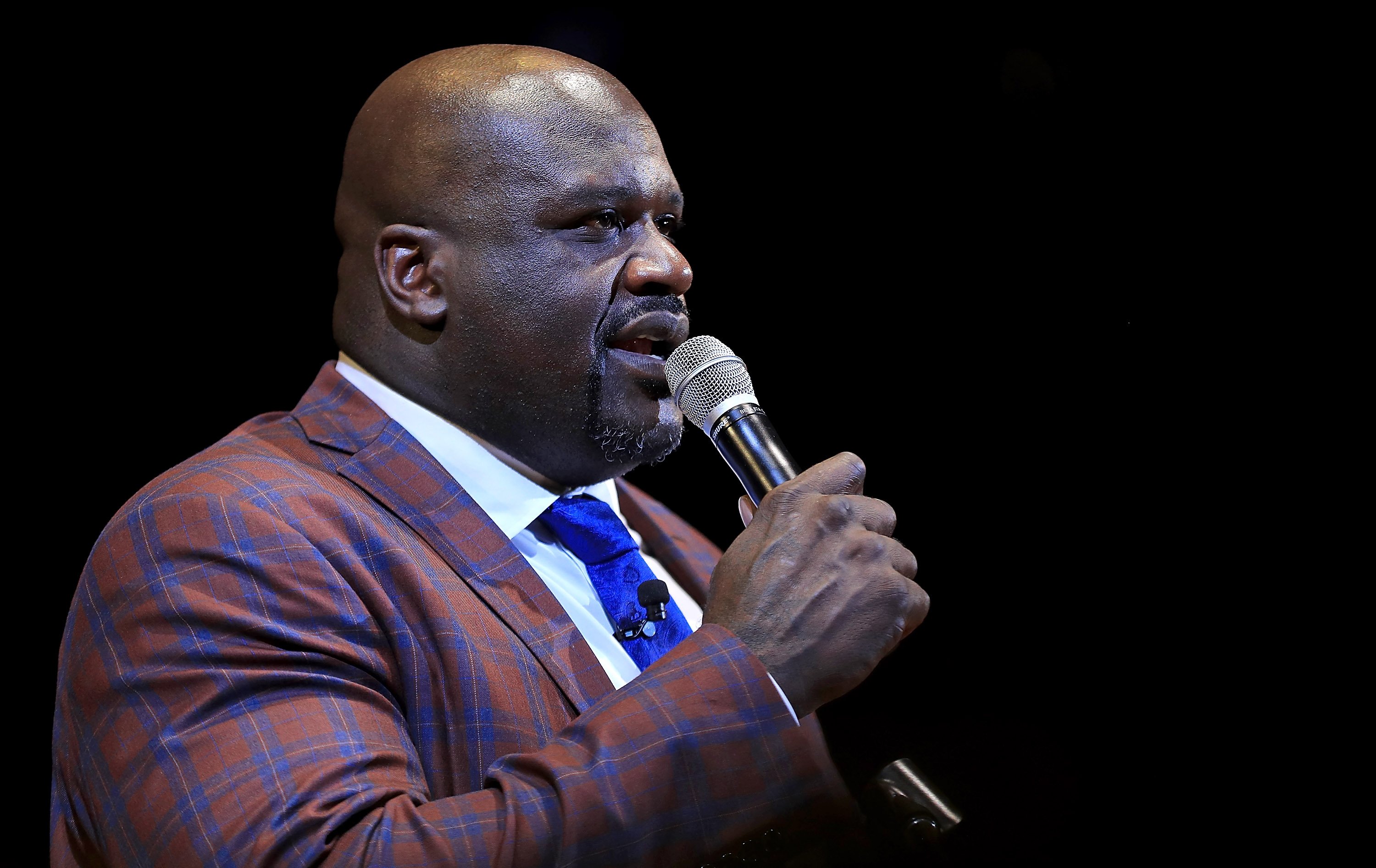 Shaquille O'Neal speaking at his retirement ceremony