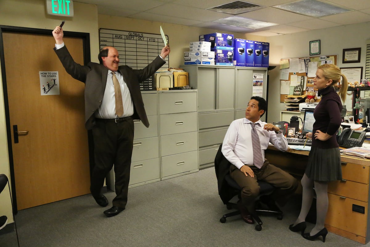 Brian Baumgartner as Kevin Malone, Oscar Nunez as Oscar Martinez, Angela Kinsey as Angela Martin on 'The Office'