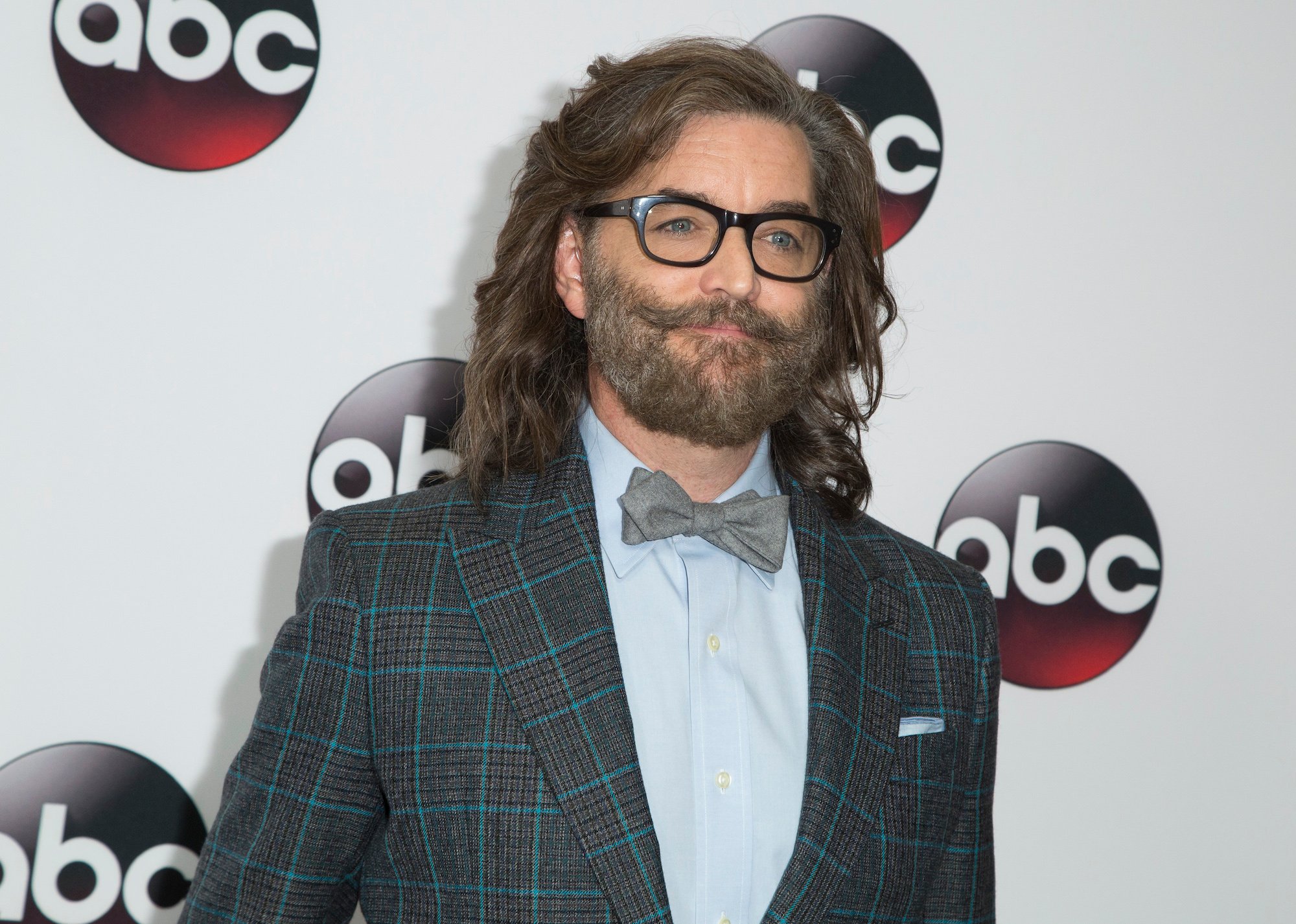 Timothy Omundson poses for cameras at the 2016 Winter TCA Tour