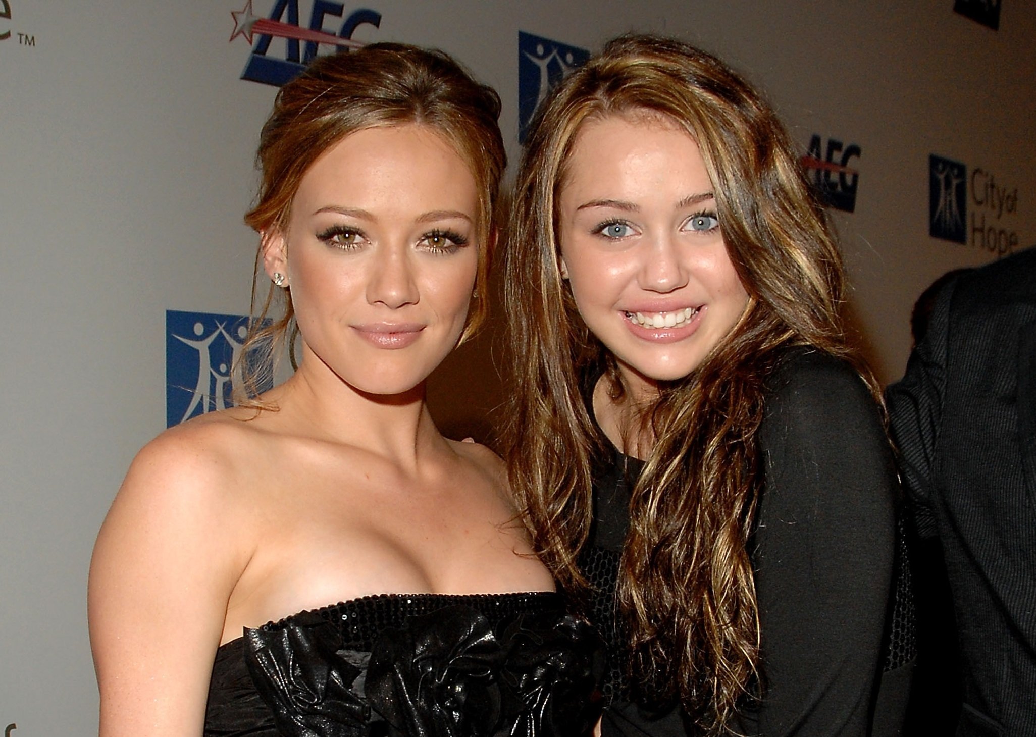 Hilary Duff Says Miley Cyrus ‘Kind of Embarrasses Me,’ But Calls Her ‘the Epitome of Cool’