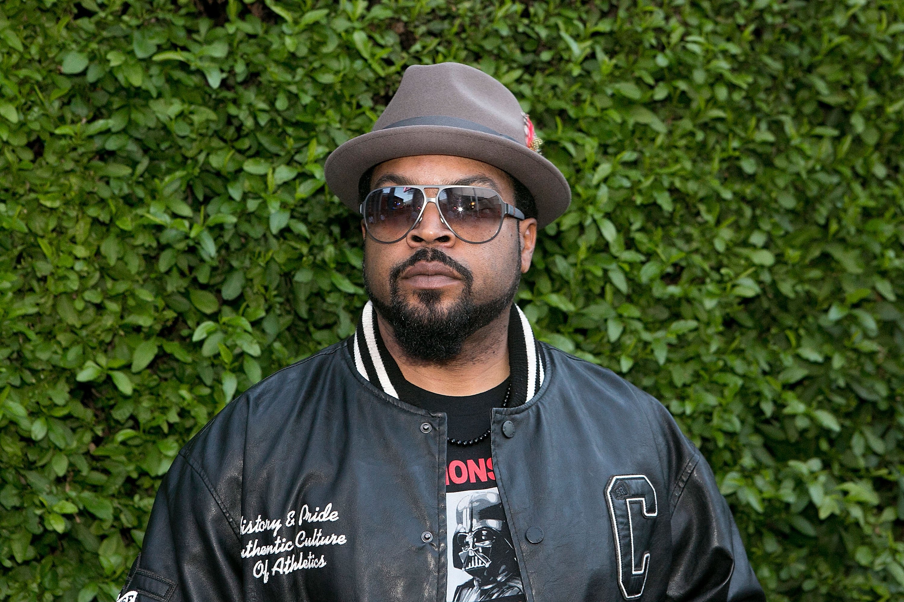 Ice Cube wearing a Darth Vader shirt