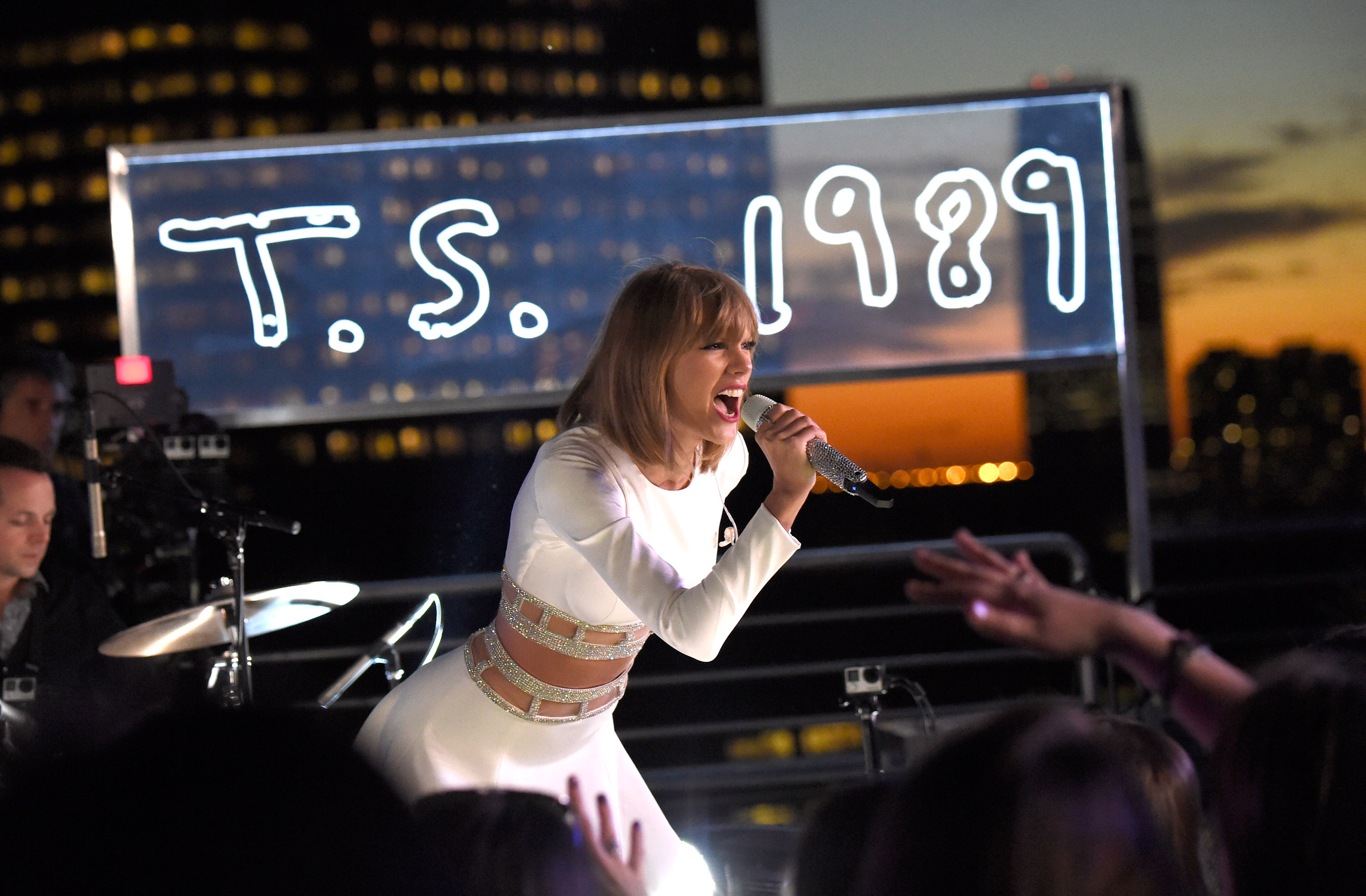 Taylor Swift performs during her 1989 Secret Session with iHeartRadio on October 27, 2014 in New York City. 