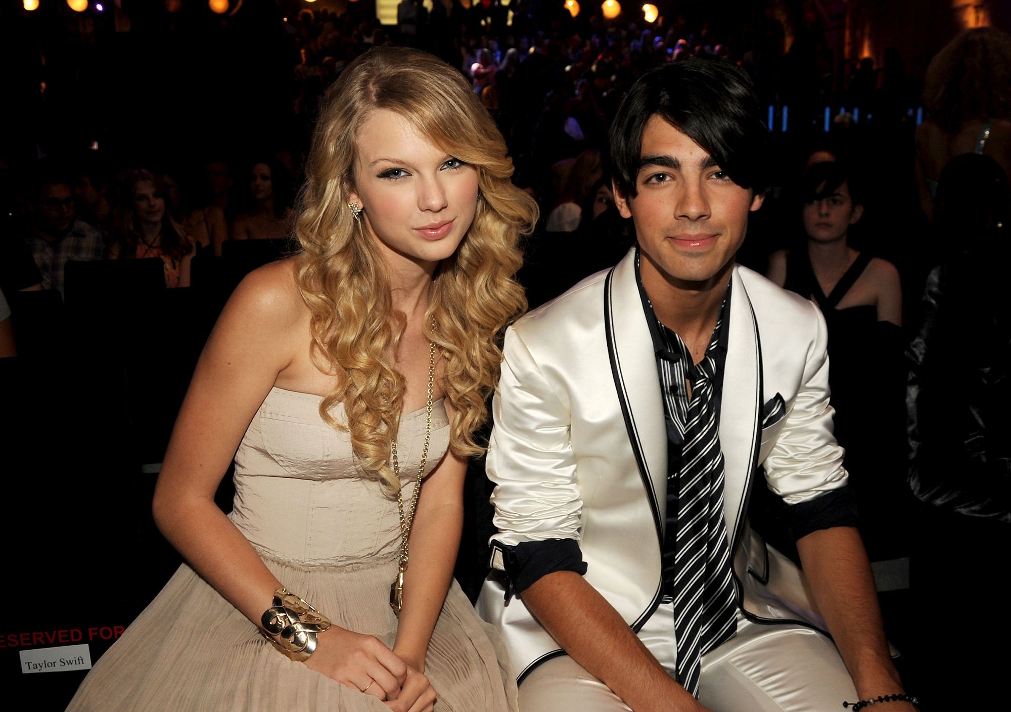 Singers Taylor Swift and Joe Jonas at the 2008 MTV Video Music Awards on September 7, 2008