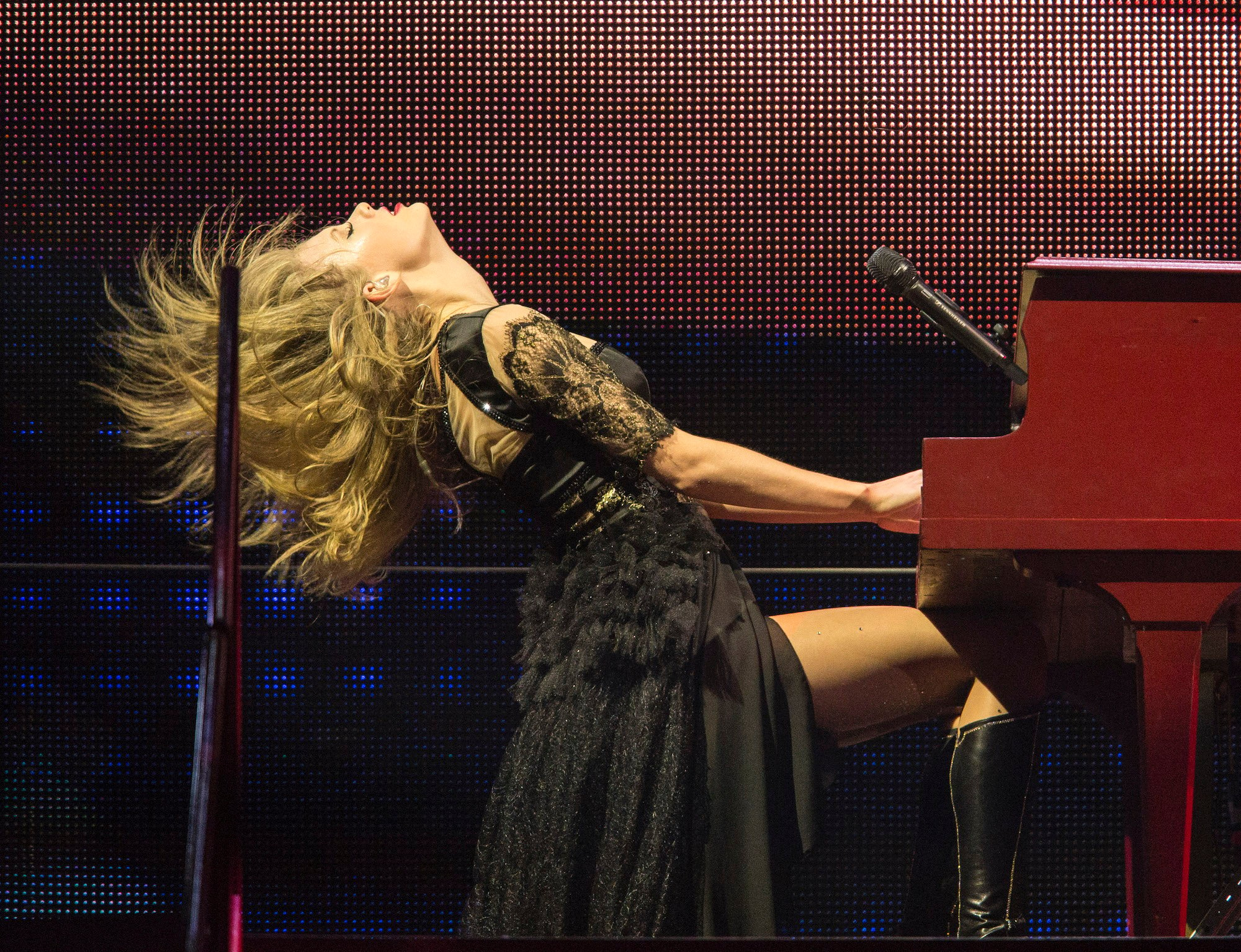 Taylor Swift plays for a sold-out crowd on the second of 13 North American stadium dates on The RED Tour at Cowboys Stadium (TX) on May 25, 2013.