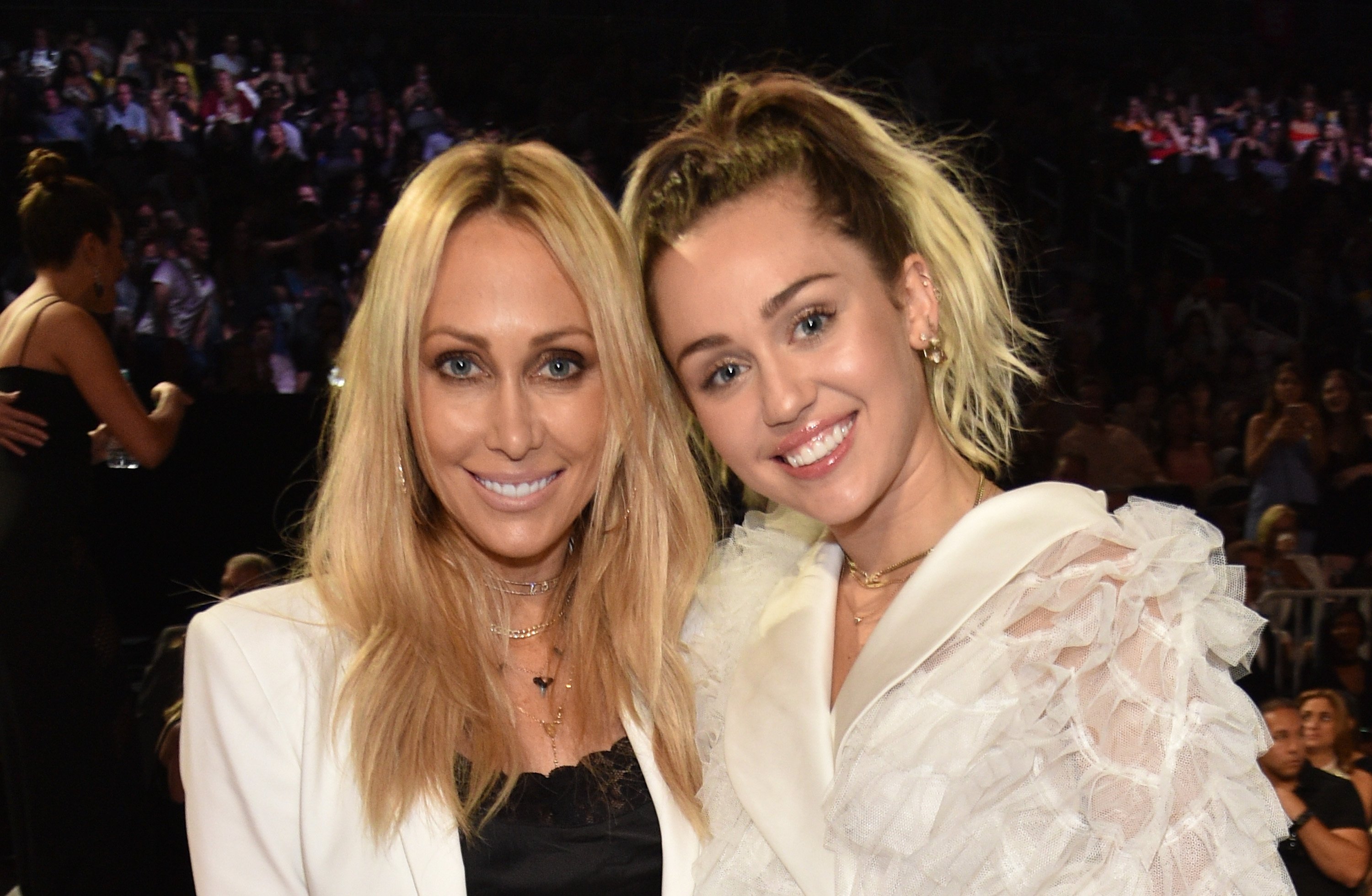 Tish Cyrus (L) and Miley Cyrus attend the 2017 Billboard Music Awards on May 21, 2017