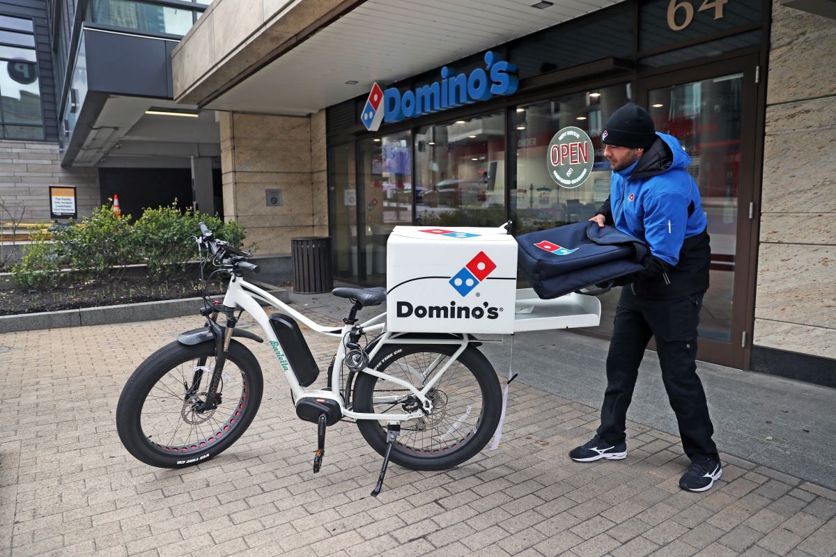 Domino's delivery