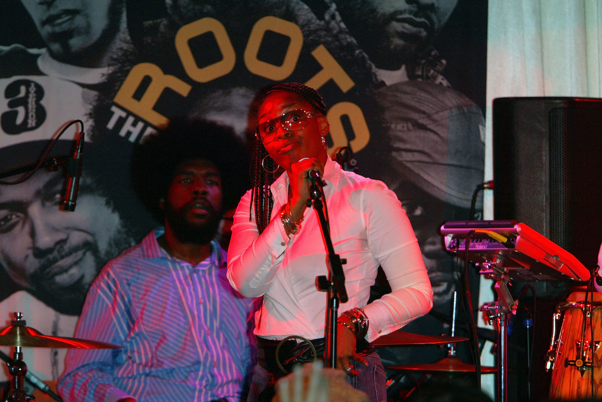 Jaguar Wright and The Roots