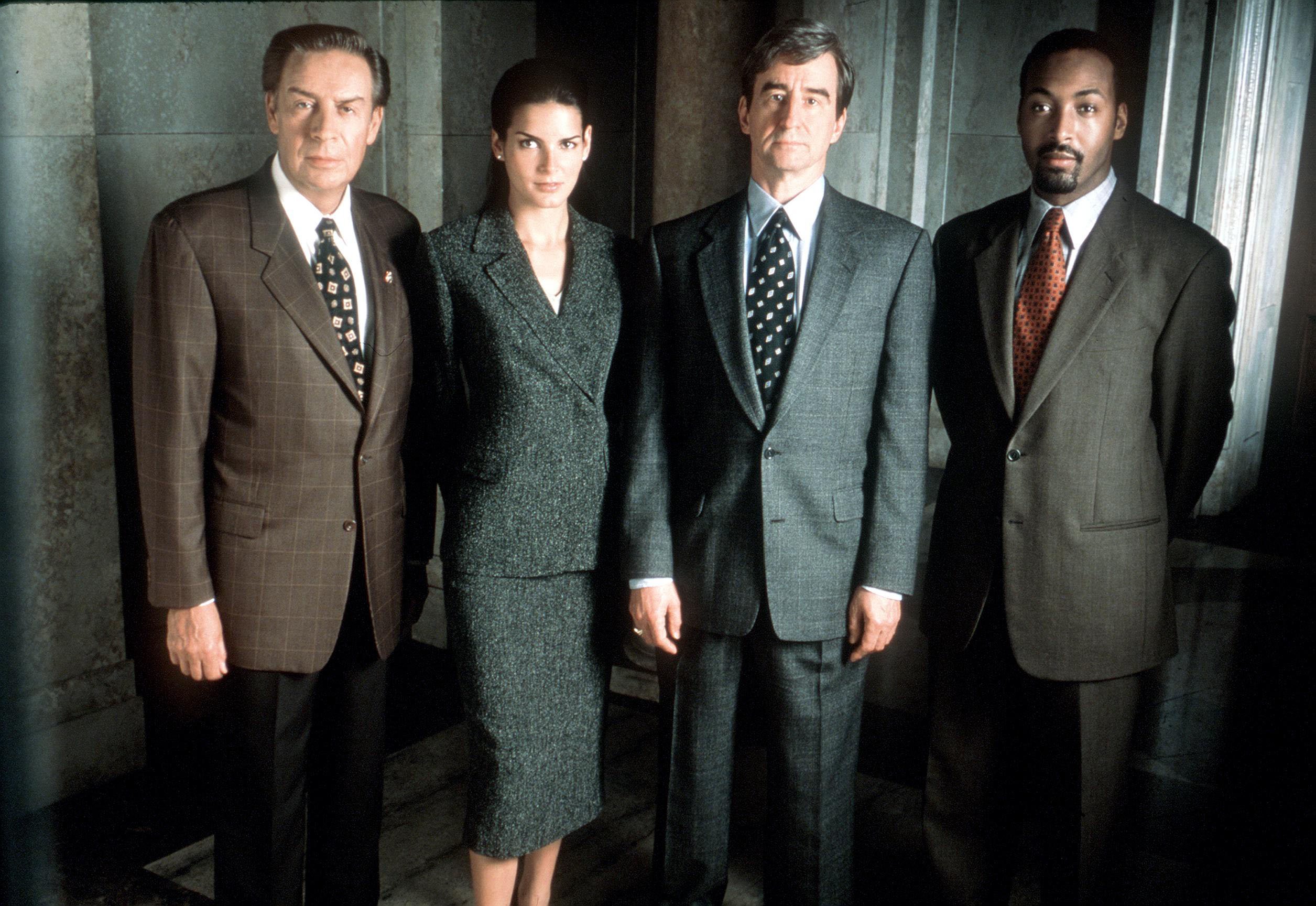 The 1999 cast of 'Law & Order'