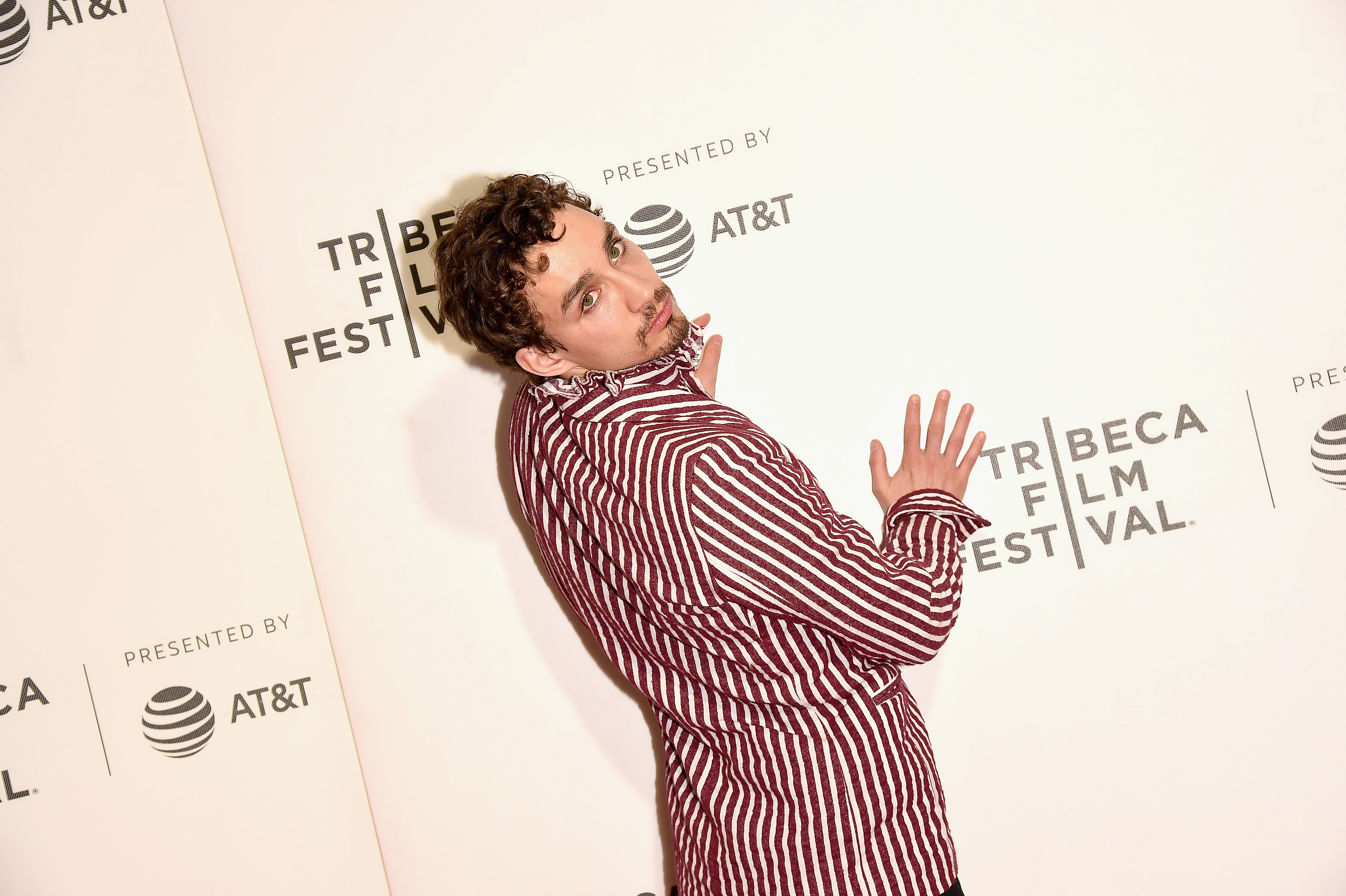 ‘The Umbrella Academy’s Robert Sheehan Wants to Work With These Directors