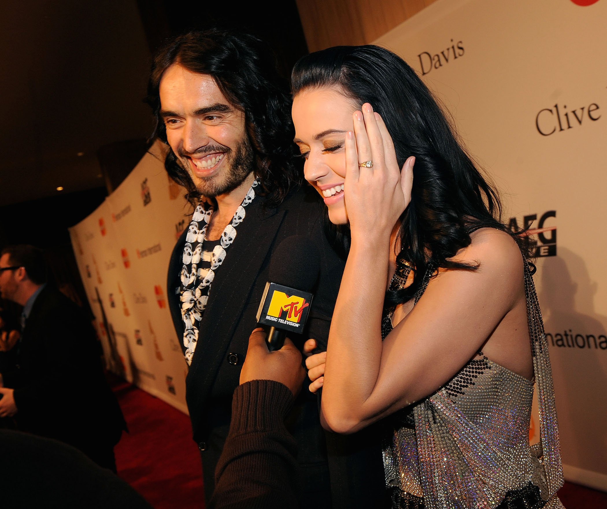 Russell Brand and Katy Perry arrive at the 52nd Annual Grammy Awards 
