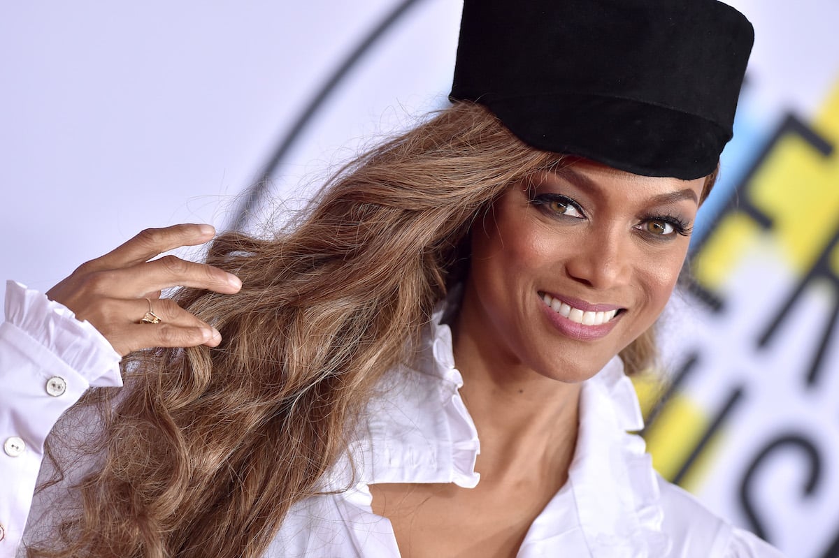 Tyra Banks attends the 2018 American Music Awards