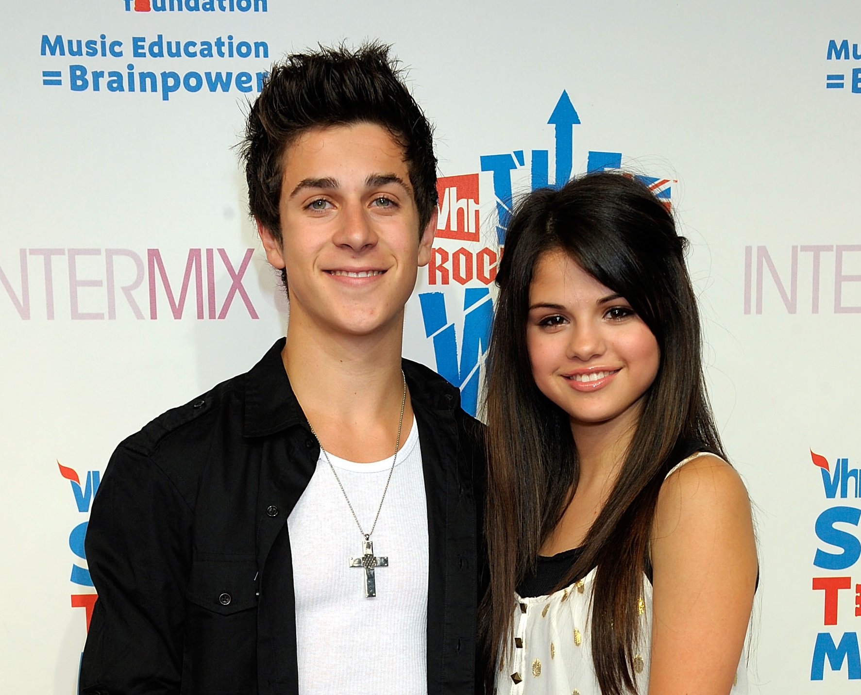 David Henrie and Selena Gomez attend Intermix's 3rd Annual 'VH1 Rock Honors' VIP Party at Intermix on July 11, 2008 in Los Angeles, California.