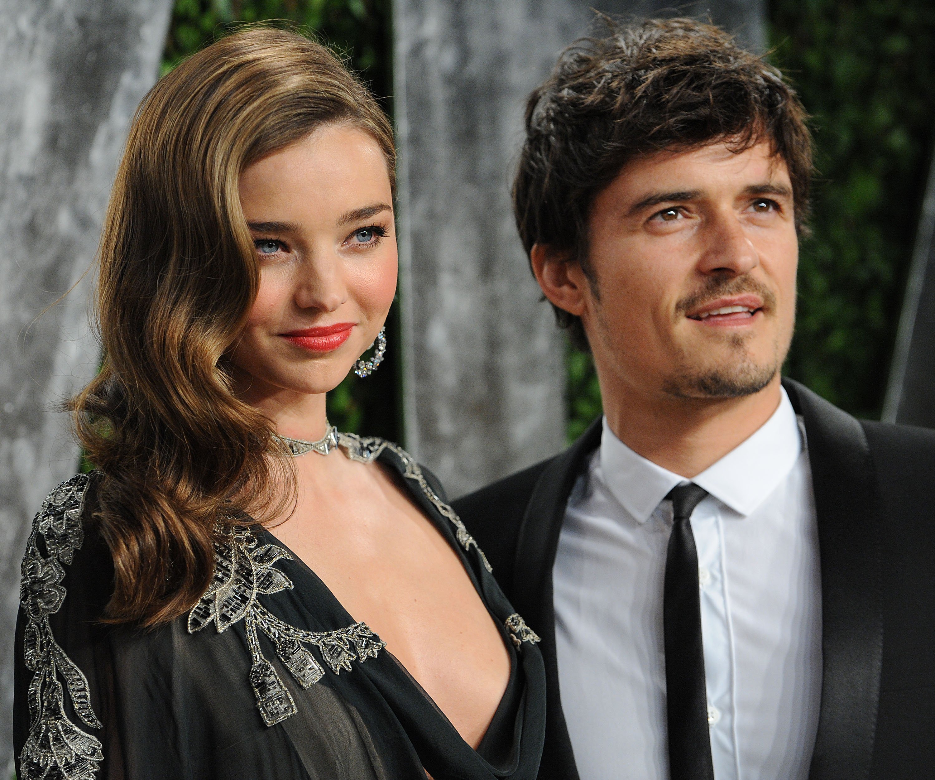 Miranda Kerr and Orlando Bloom attend the 2013 Vanity Fair Oscar party on February 24, 2013