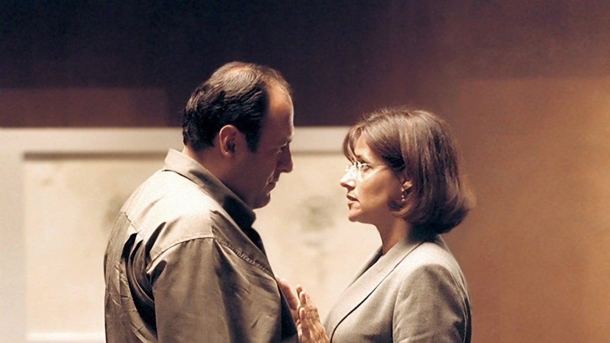 James Gandolfini and Lorraine Bracco on the 'Sopranos' set