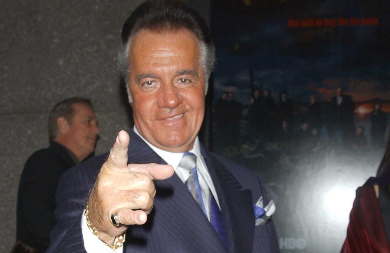 Tony Sirico pointing