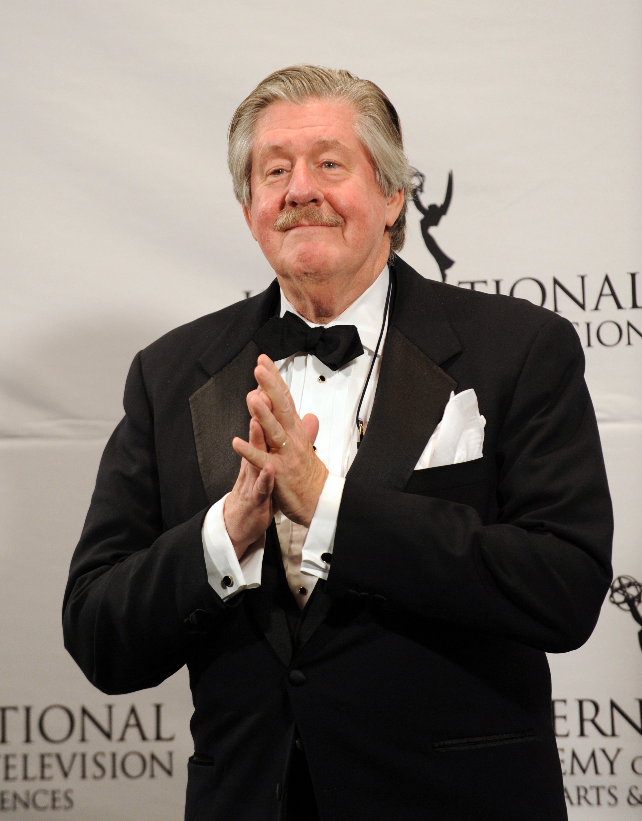 Edward Herrmann presents at the 39th International Emmy Awards